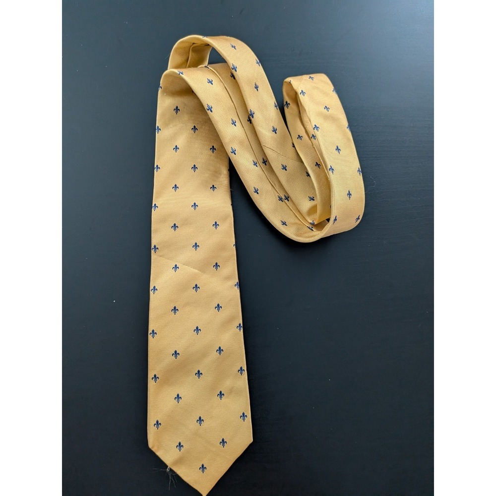 Charles Tyrwhitt Jermyn Street London 100%‎ Silk Tie Golden Yellow Saint Print